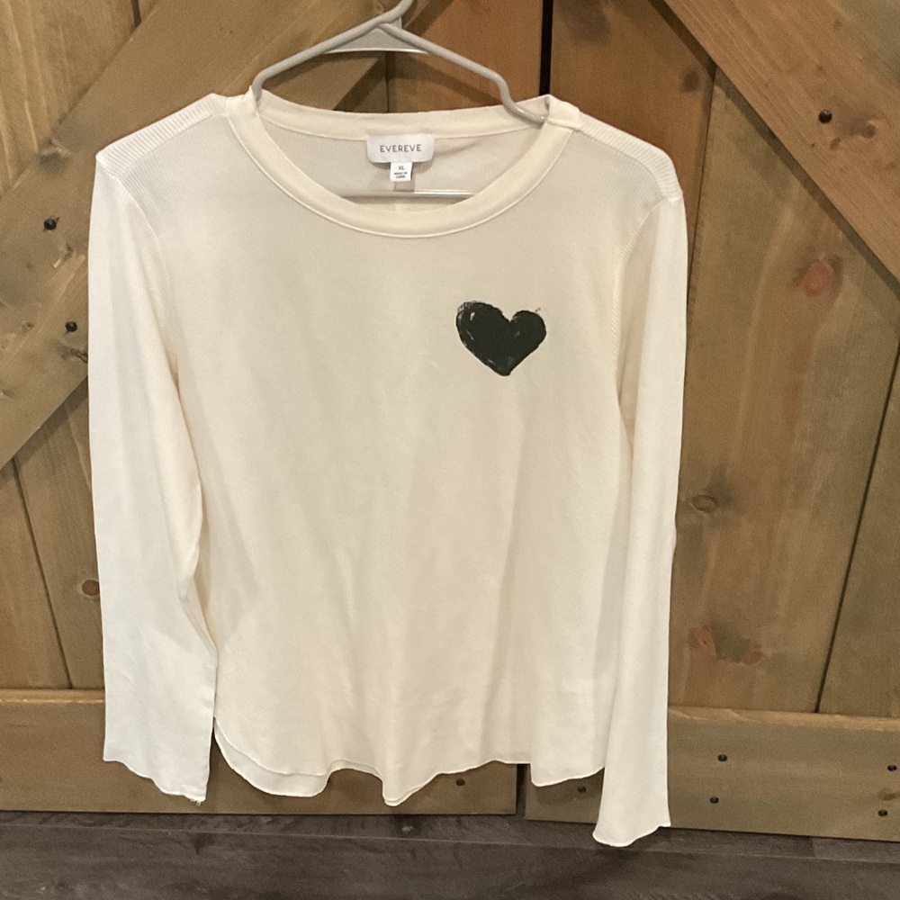 Evereve Ivory Top with Black Heart Accent